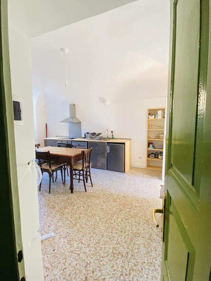 Apartment Portico I Castelveccana Exterior photo